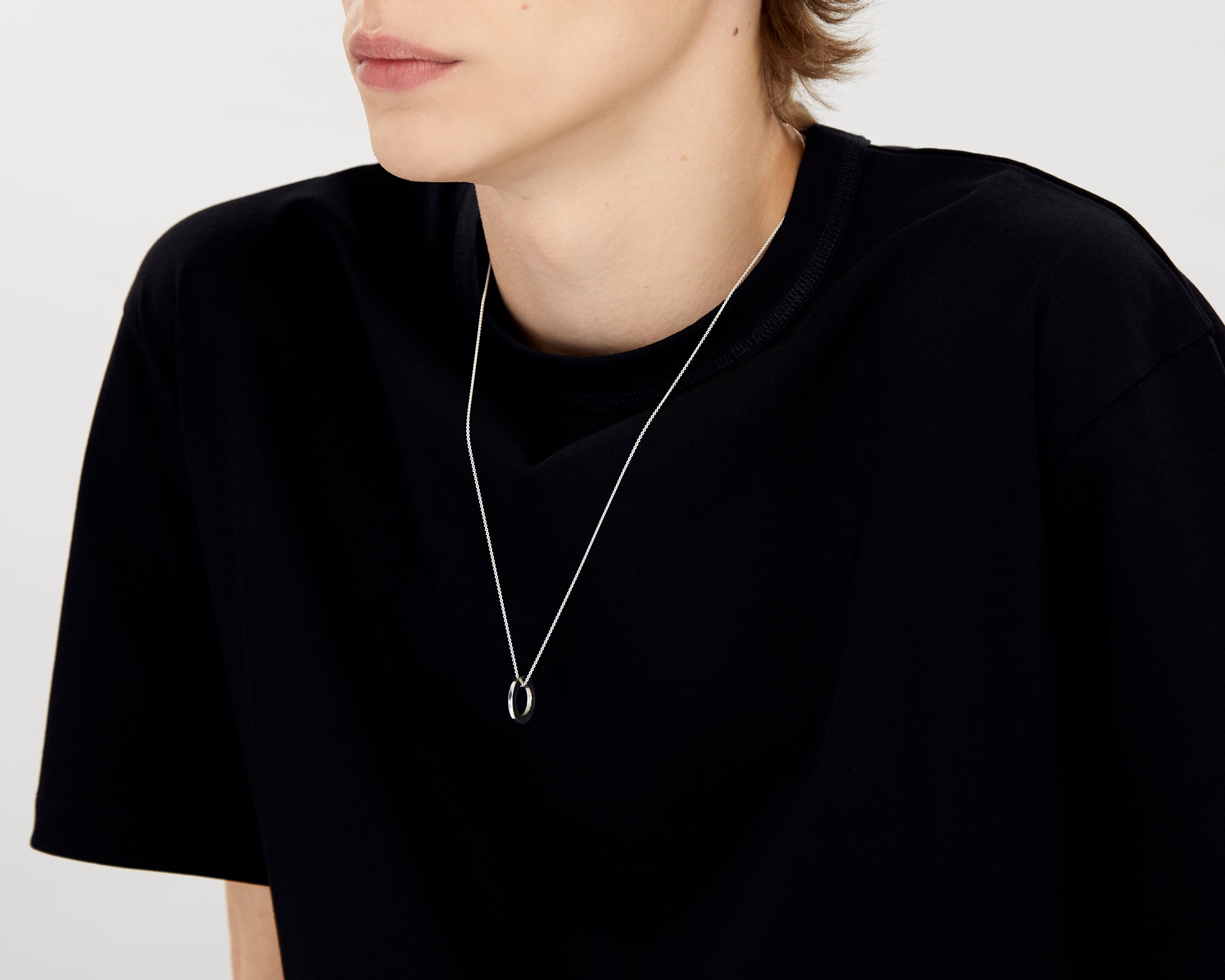 round necklace 2.5g