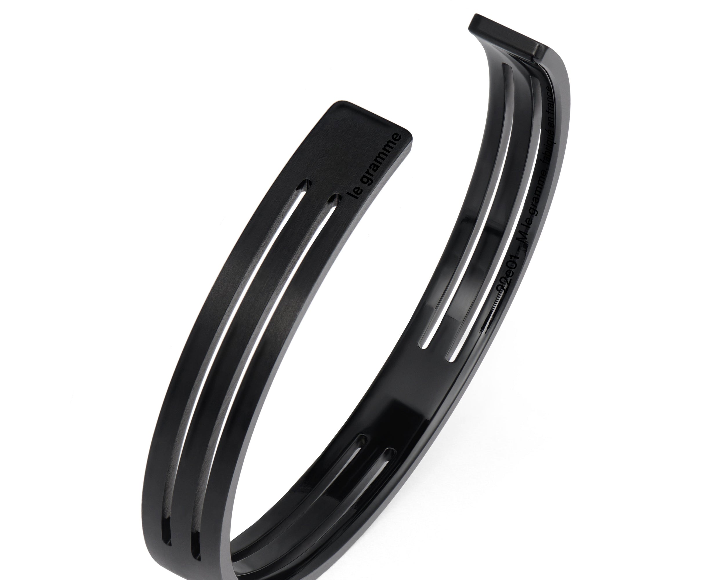 perforated ribbon bracelet 8g